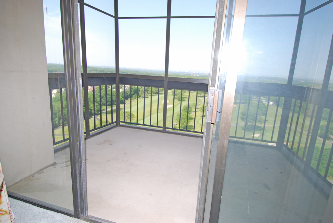 North Shore Towers Apt.