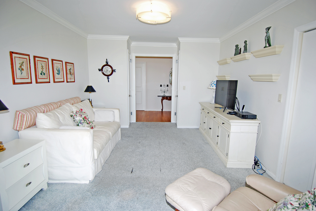 North Shore Towers Apt.