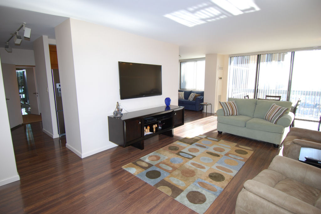 North Shore Towers Apt.