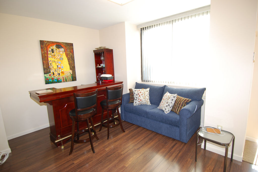 North Shore Towers Apt.