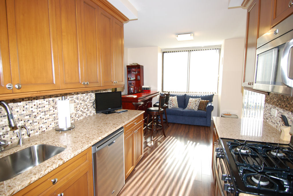 North Shore Towers Apt.