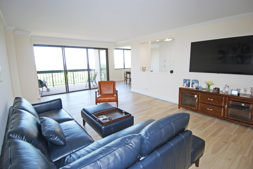 North Shore Towers Apt.