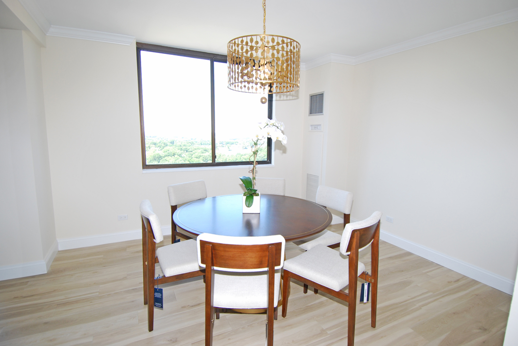 North Shore Towers Apt.