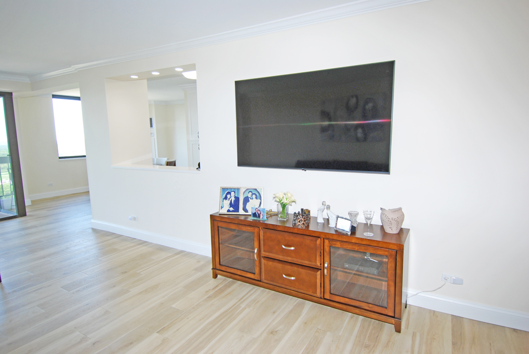 North Shore Towers Apt.