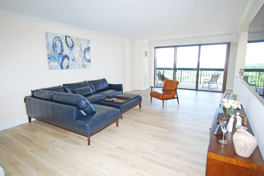 North Shore Towers Apt.