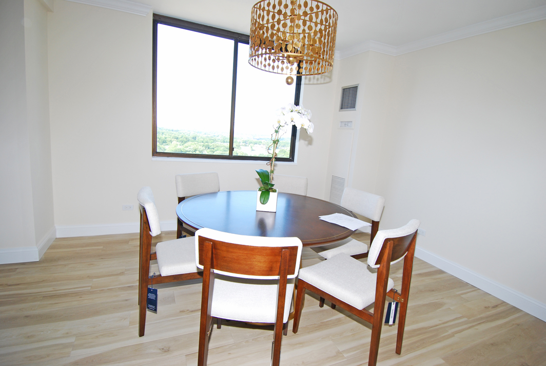 North Shore Towers Apt.