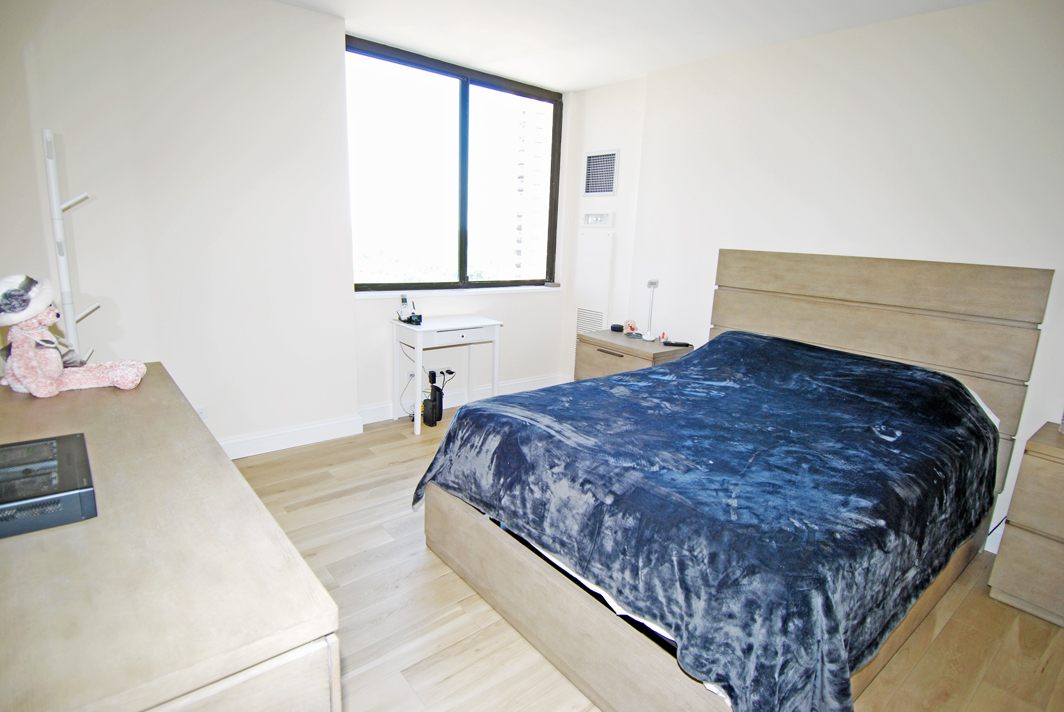 North Shore Towers Apt.