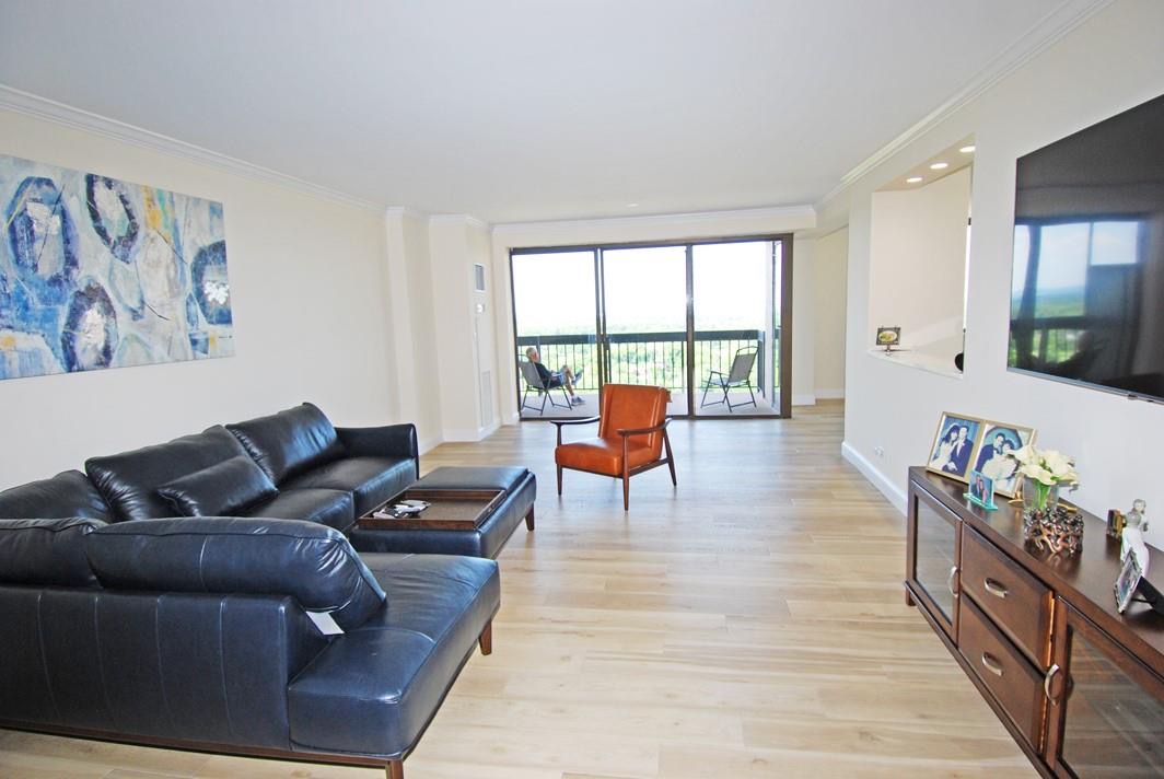 North Shore Towers Apt.