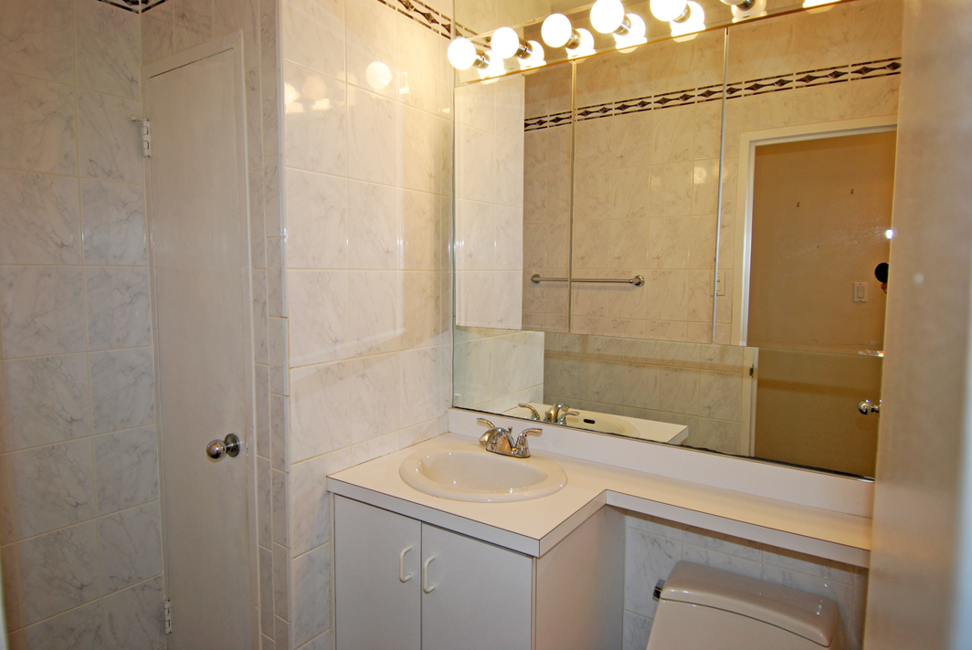 North Shore Towers Apartment