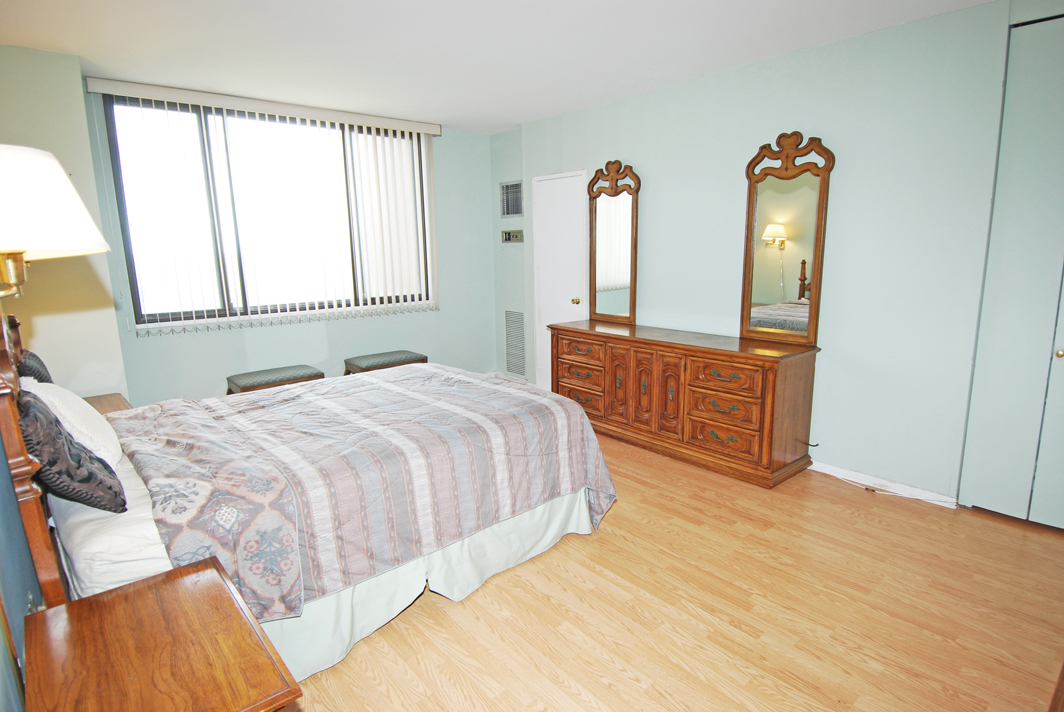 North Shore Towers Apartment