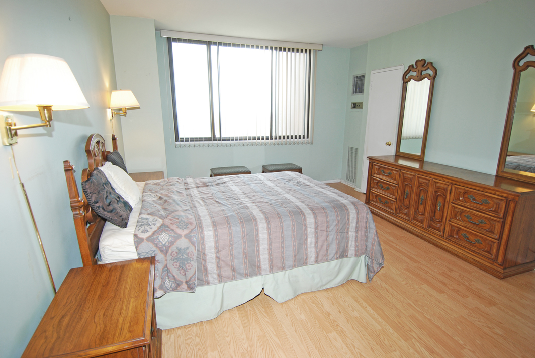 North Shore Towers Apartment