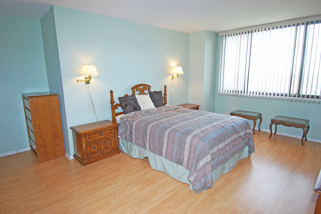 North Shore Towers Apartment