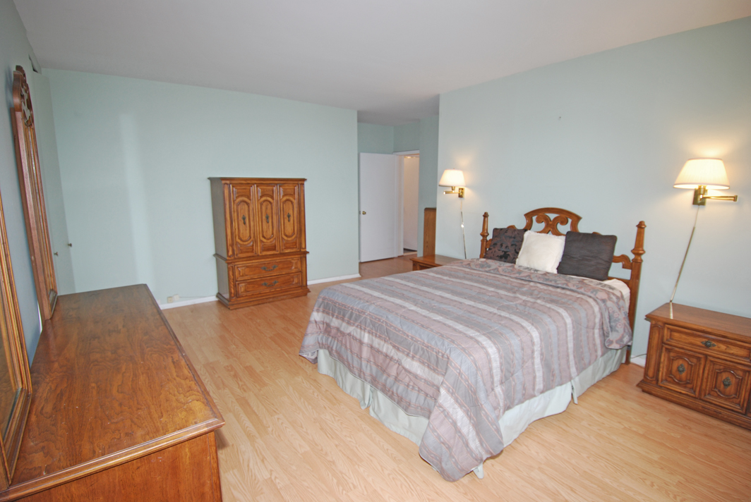 North Shore Towers Apartment