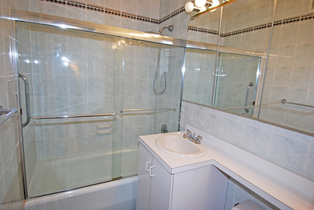 North Shore Towers Apartment