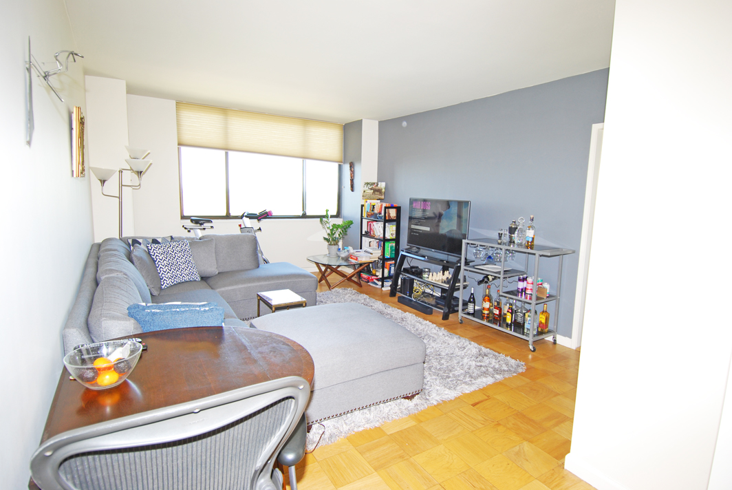 North Shore Towers Apt.