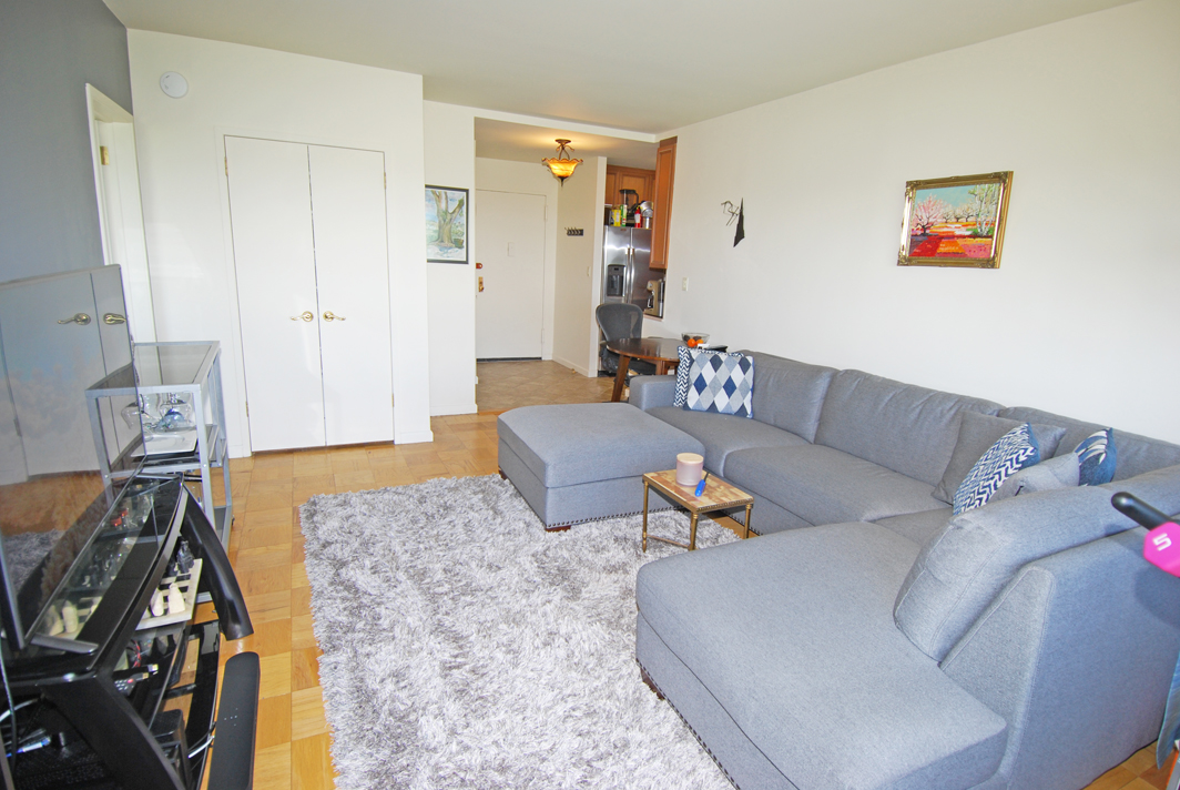 North Shore Towers Apt.