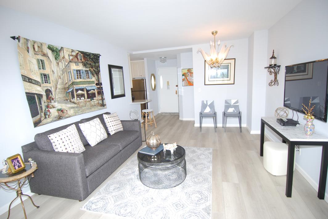 North Shore Towers Apt.