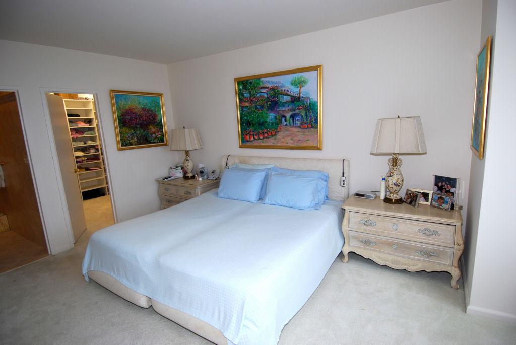 North Shore Towers Apt.