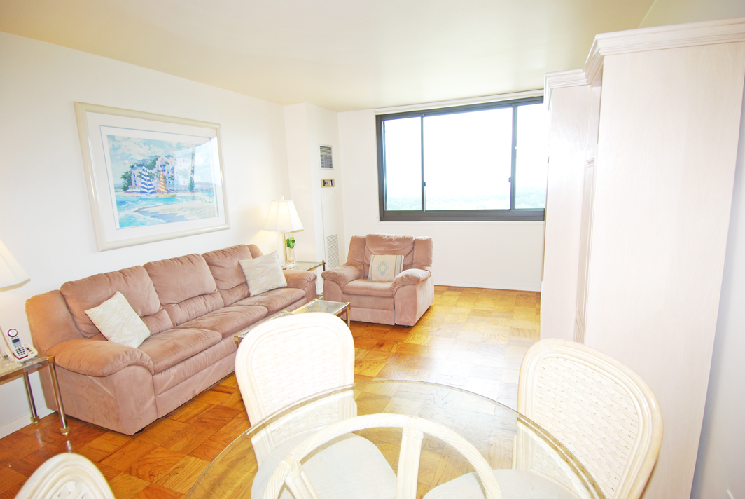 North Shore Towers Apt.