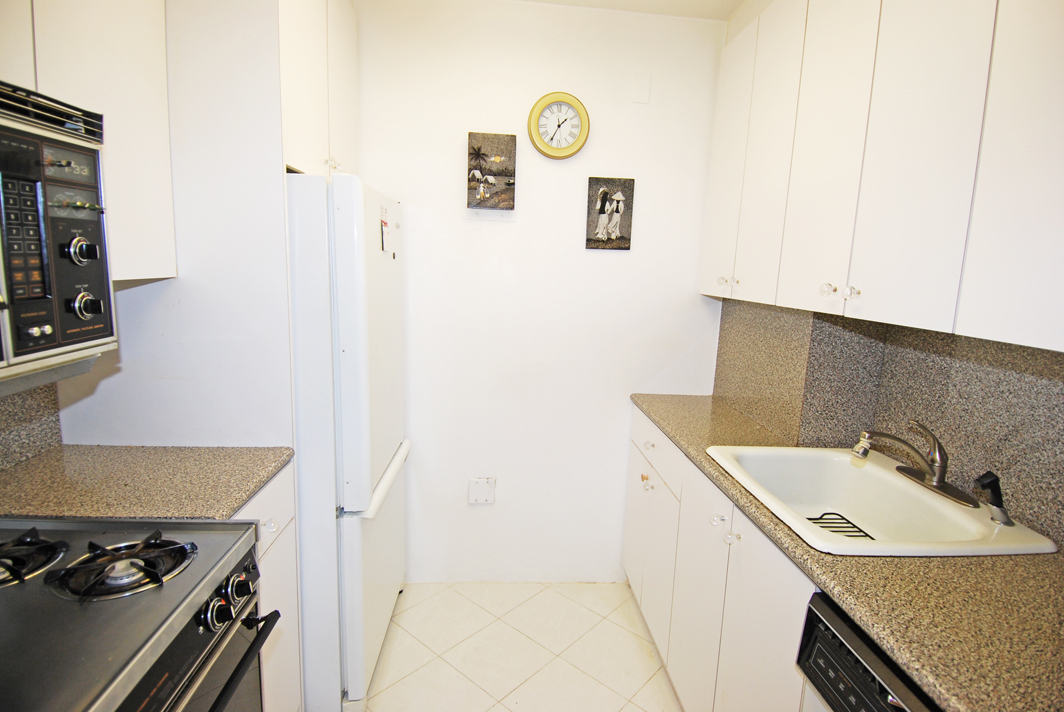 North Shore Towers Apt.