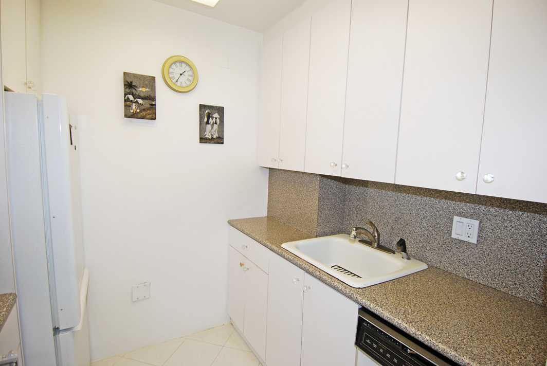 North Shore Towers Apt.