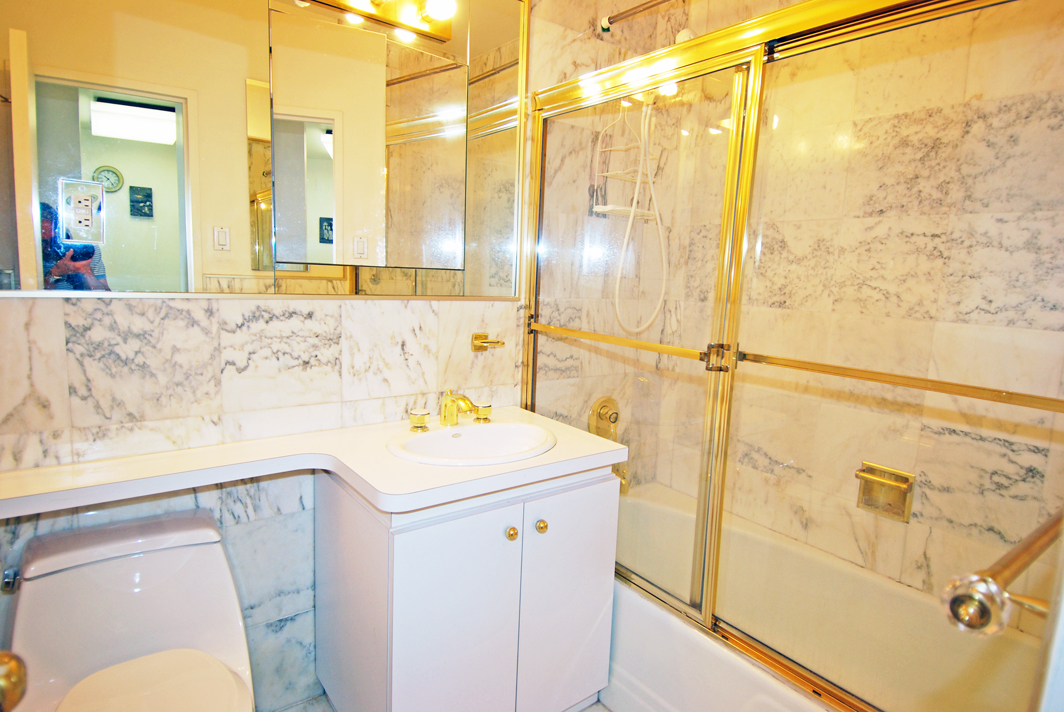 North Shore Towers Apt.