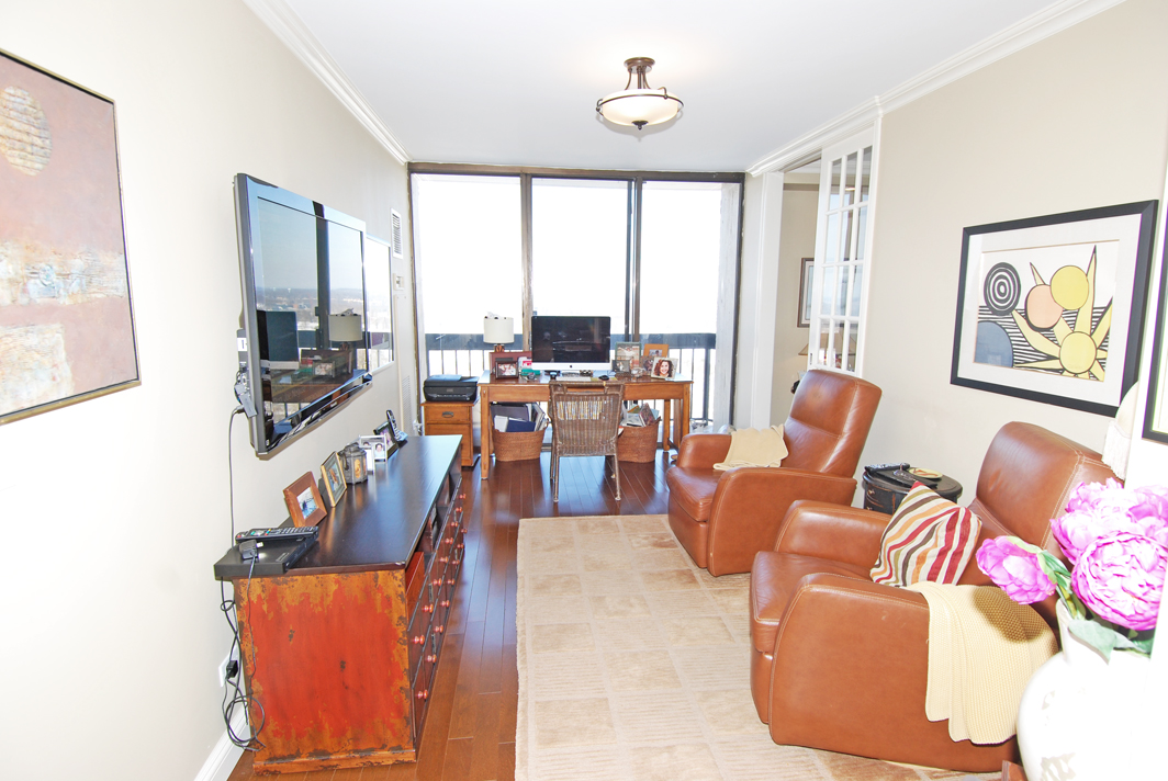 North Shore Towers Apt.