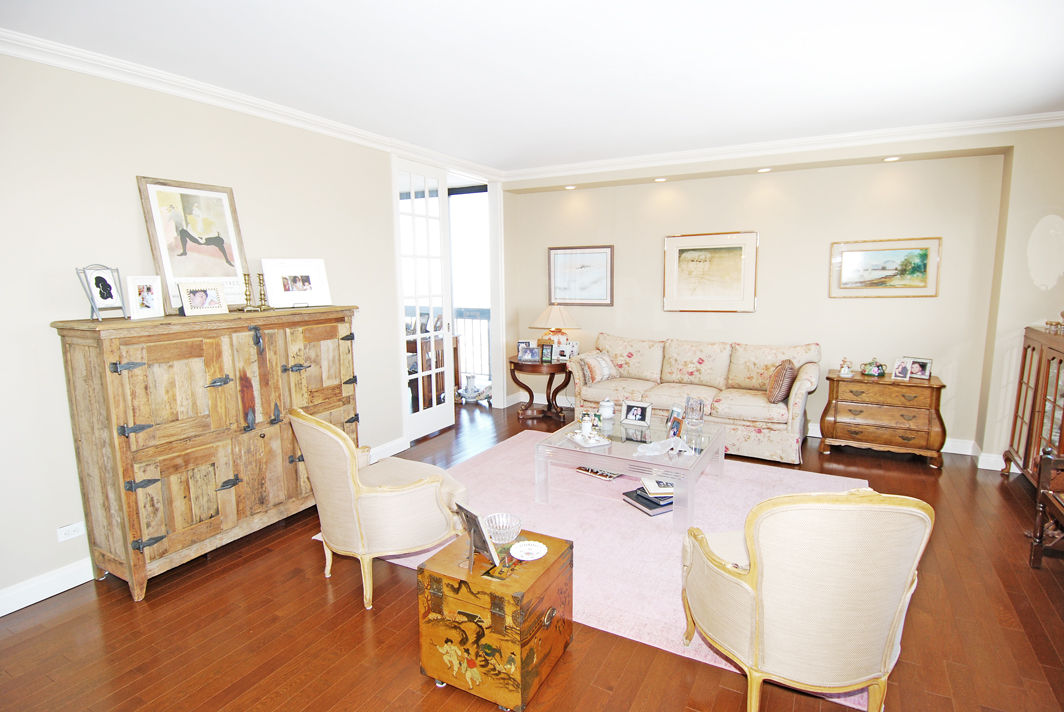 North Shore Towers Apt.