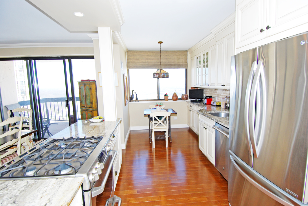 North Shore Towers Apt.