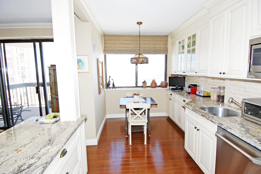 North Shore Towers Apt.