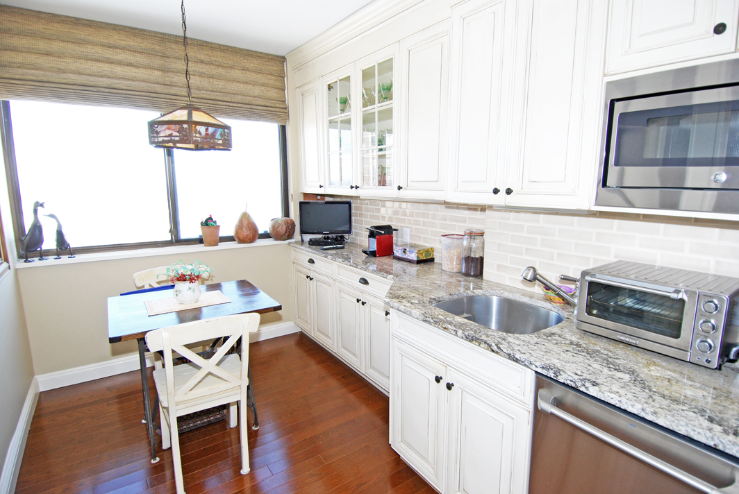 North Shore Towers Apt.