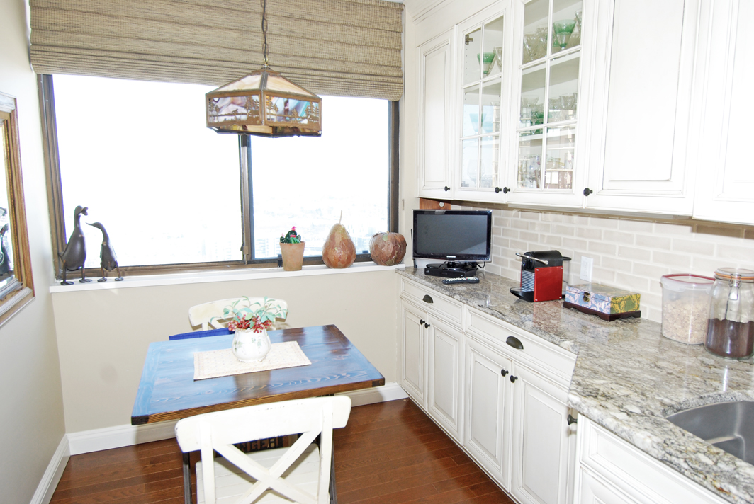 North Shore Towers Apt.