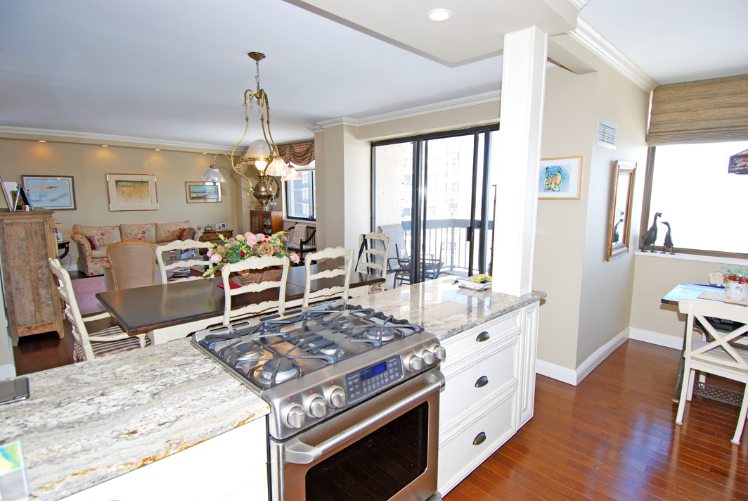 North Shore Towers Apt.