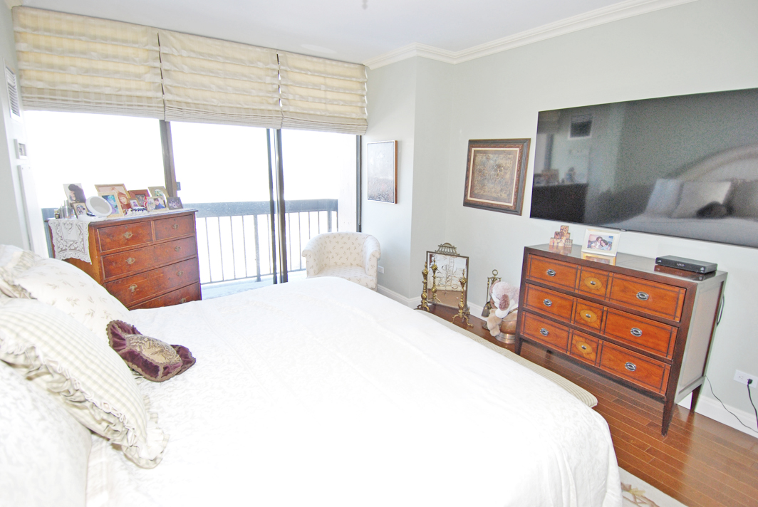 North Shore Towers Apt.