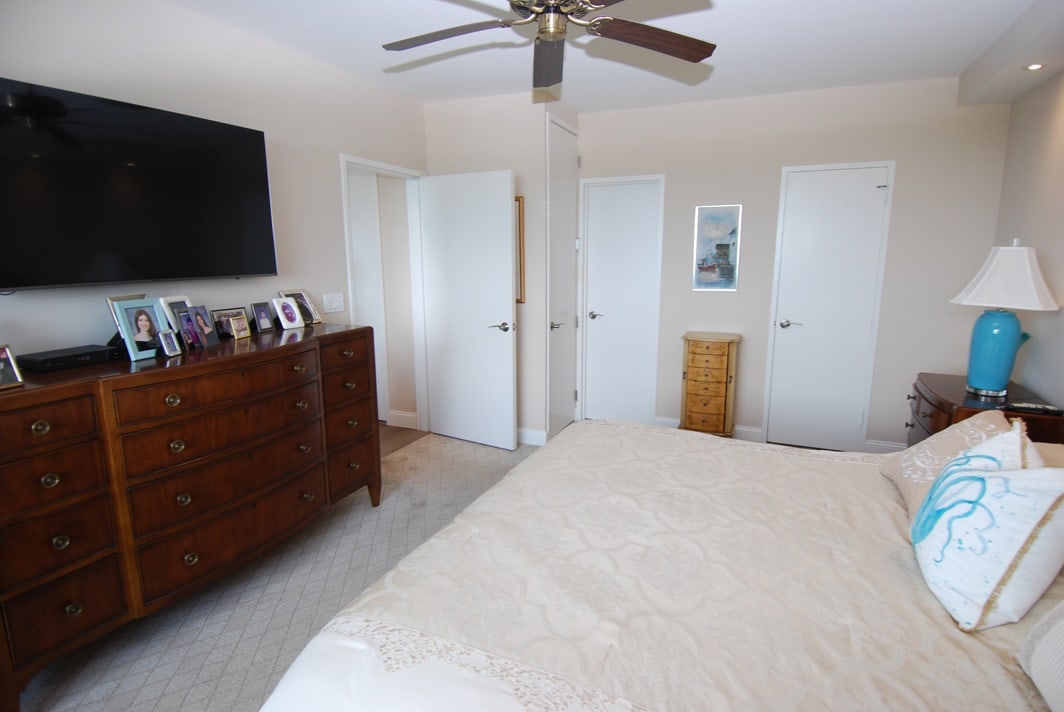 North Shore Towers Apt.