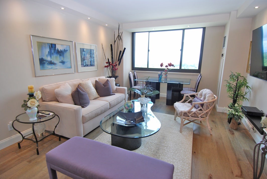 North Shore Towers Apt.