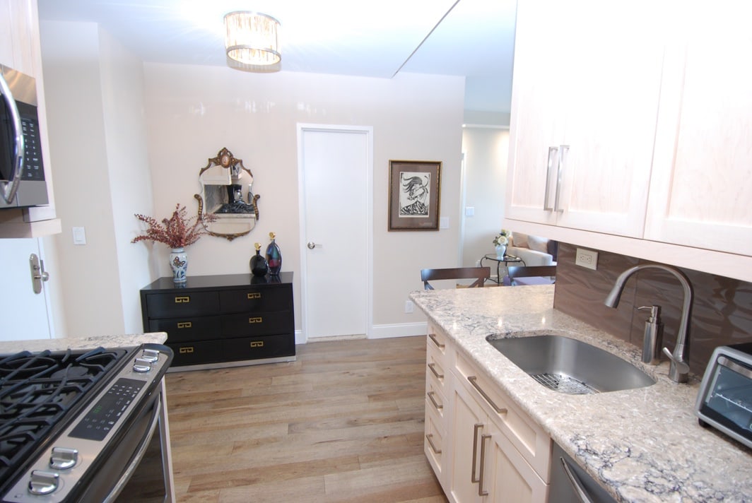 North Shore Towers Apt.