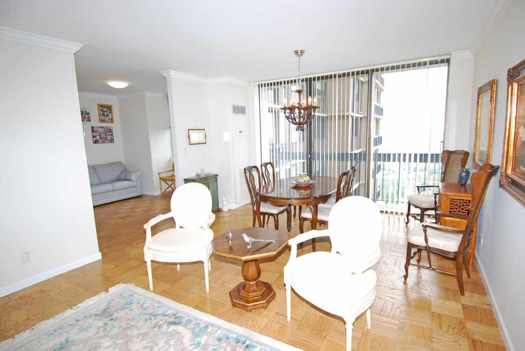 North Shore Towers Apt.