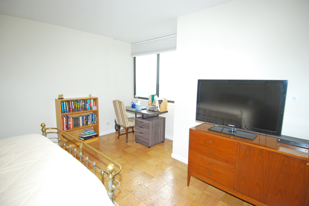 North Shore Towers Apt.