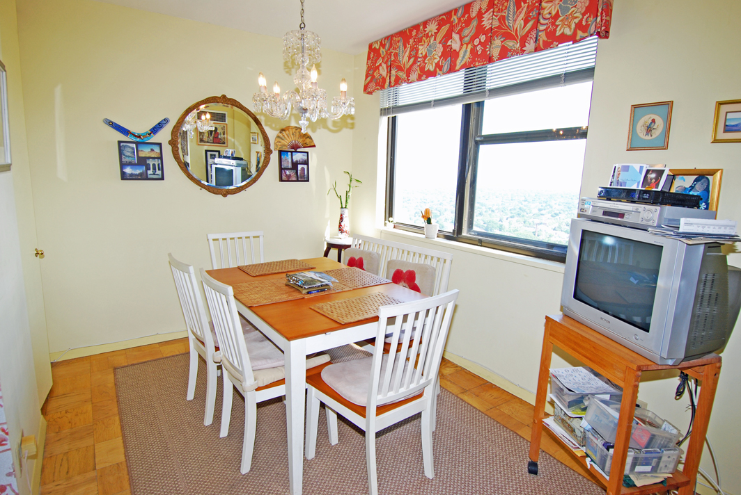 North Shore Towers Apt.