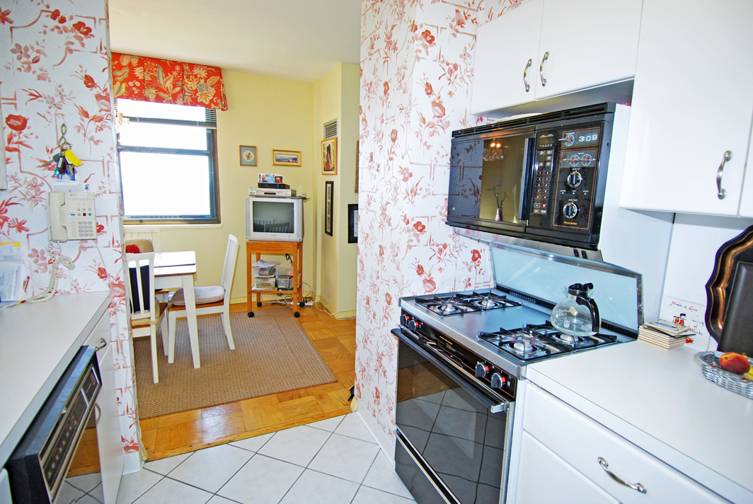 North Shore Towers Apt.