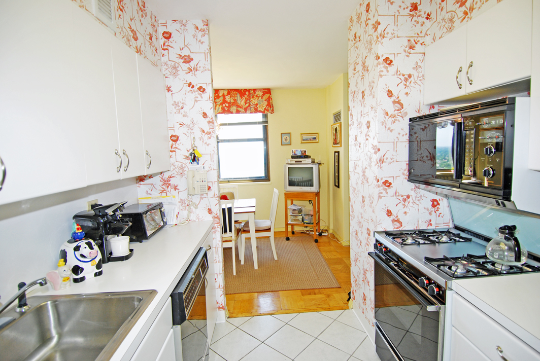 North Shore Towers Apt.