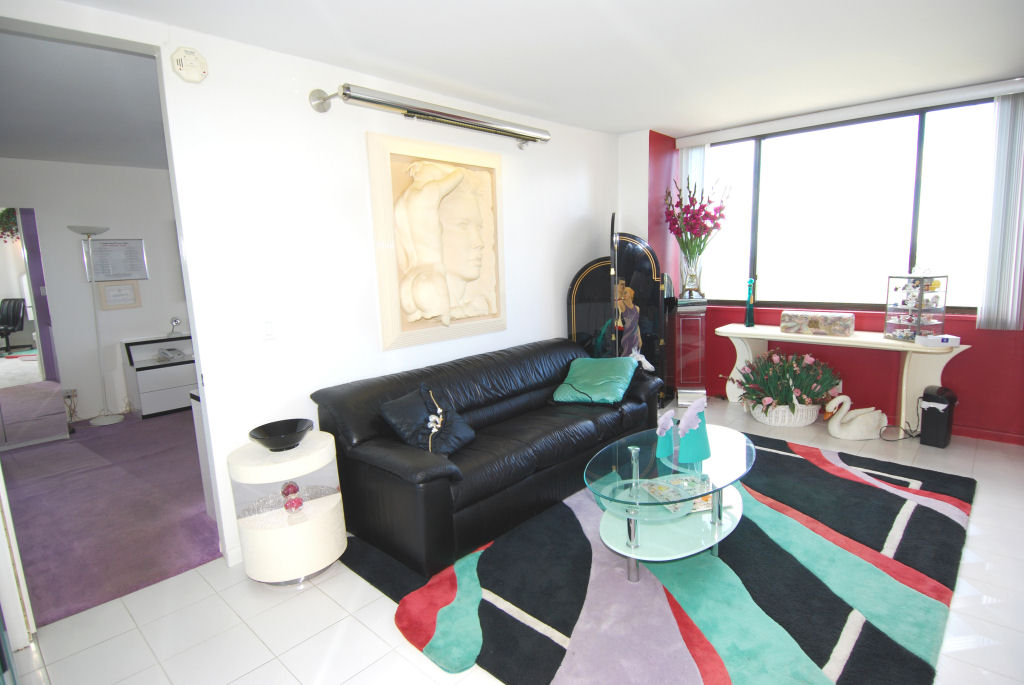 North Shore Towers Apt.