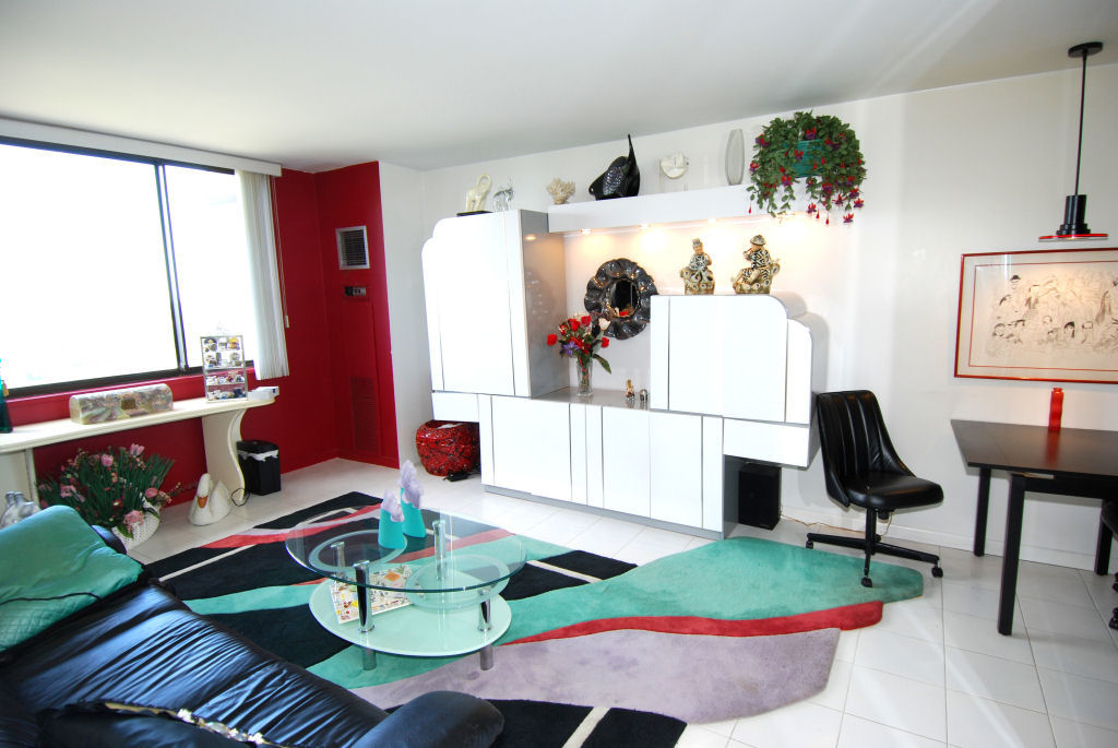 North Shore Towers Apt.