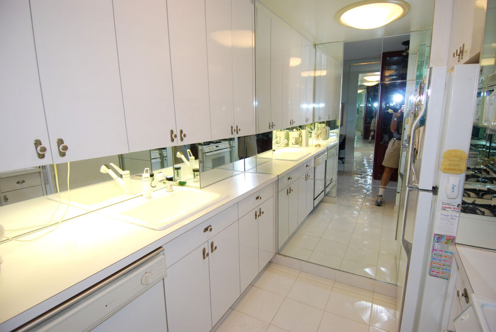 North Shore Towers Apt.