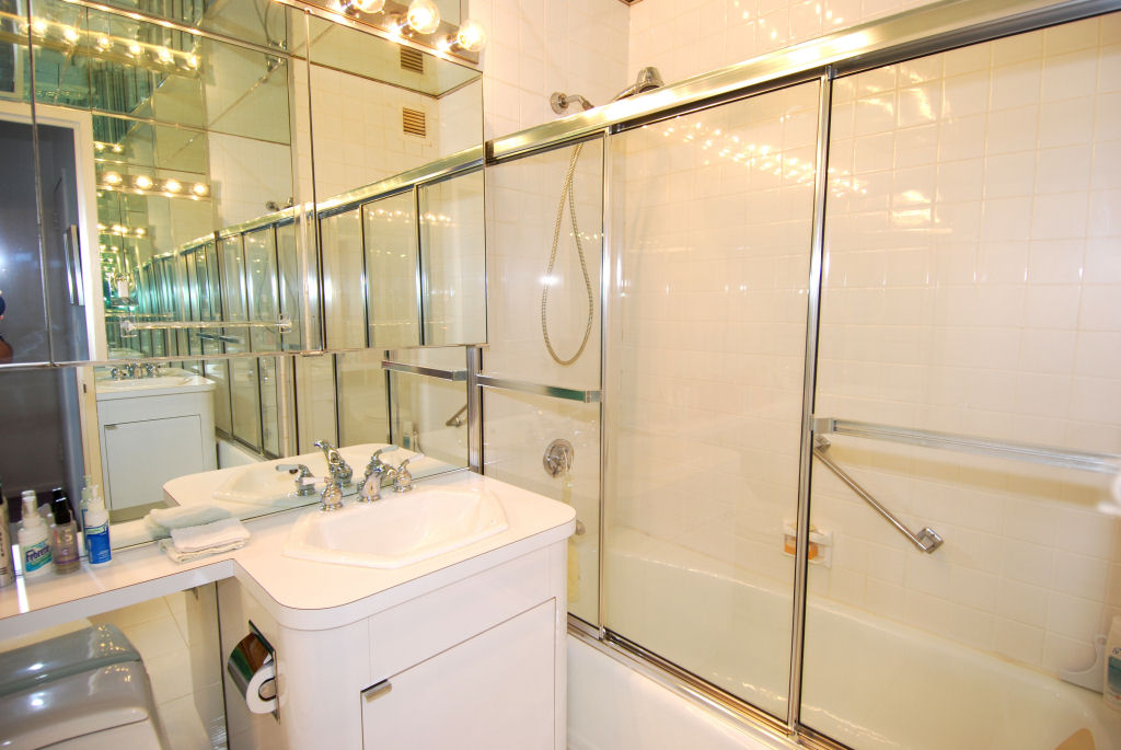 North Shore Towers Apt.