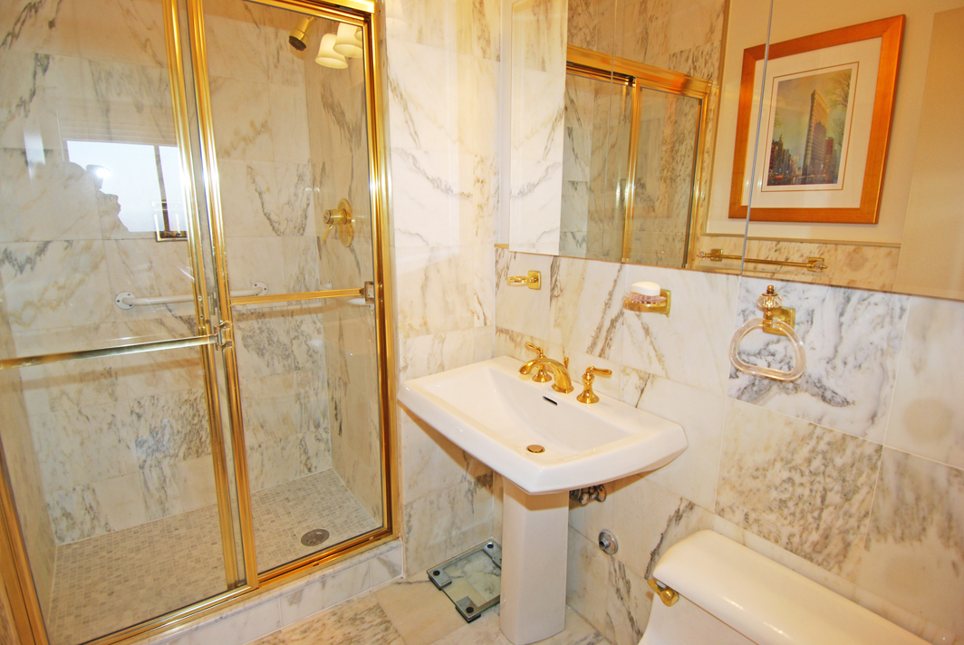 North Shore Towers Apt.