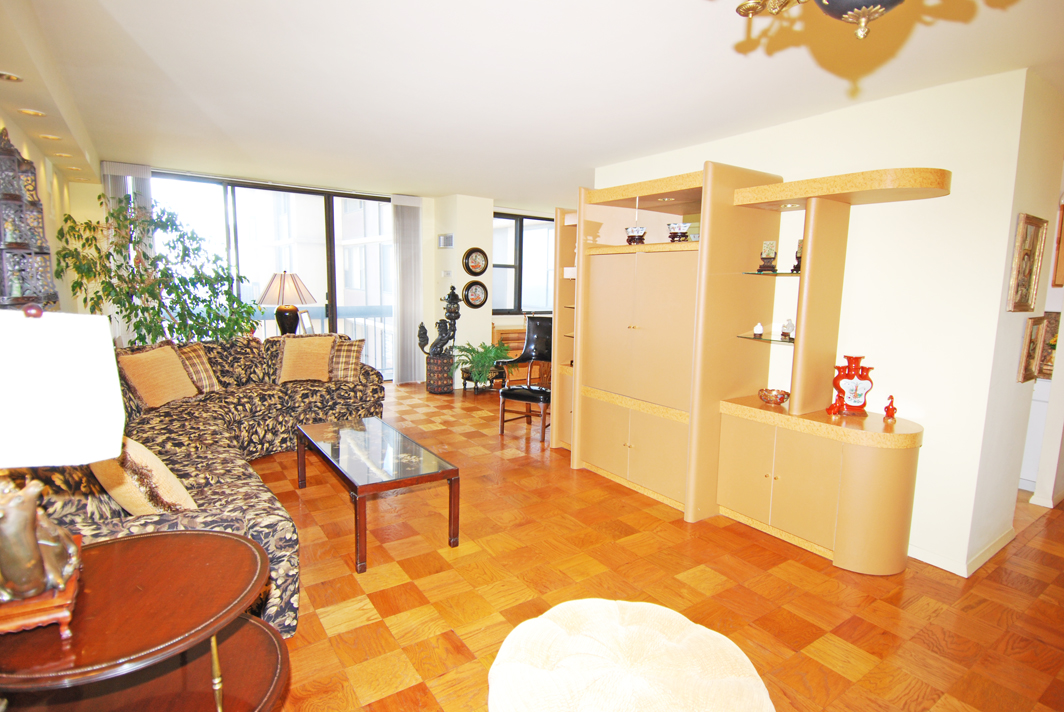 North Shore Towers Apt.