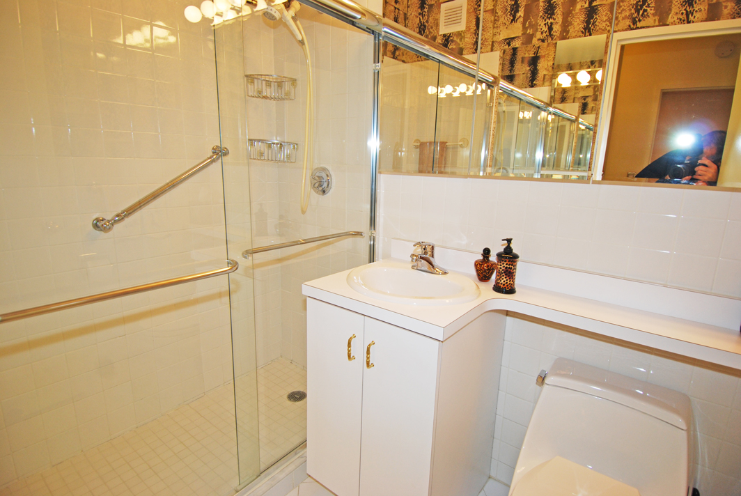 North Shore Towers Apt.