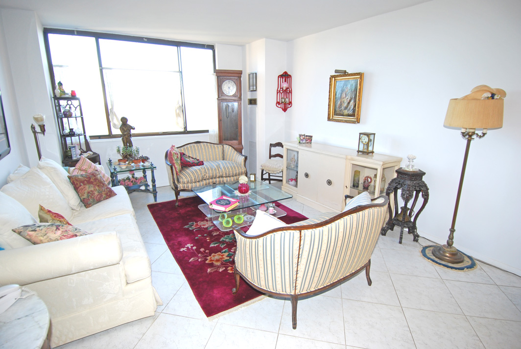 North Shore Towers Apt.